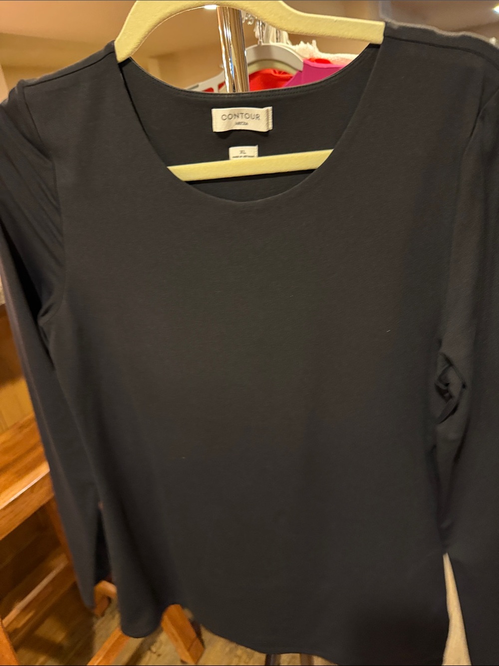 Aritzia Contour Long Sleeve Tee - Black